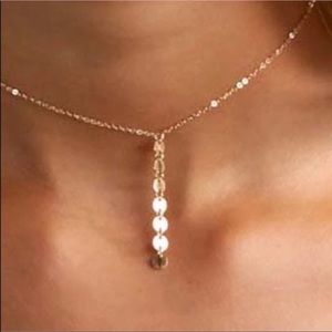 📀NWOT Round disc choker necklace